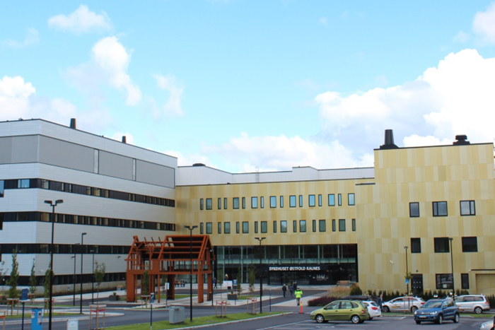Hovedinngangen Sykehuset Østfold.