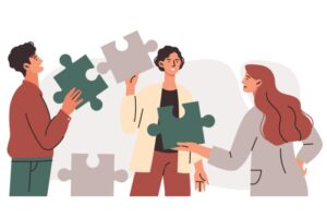 Illustrasjonsbilde av tre personer med ulike puslebiter i ulike farger, illustrerende for samarbeid.