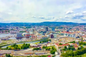 Fotografi tatt av Oslo by, sett ovenfra.