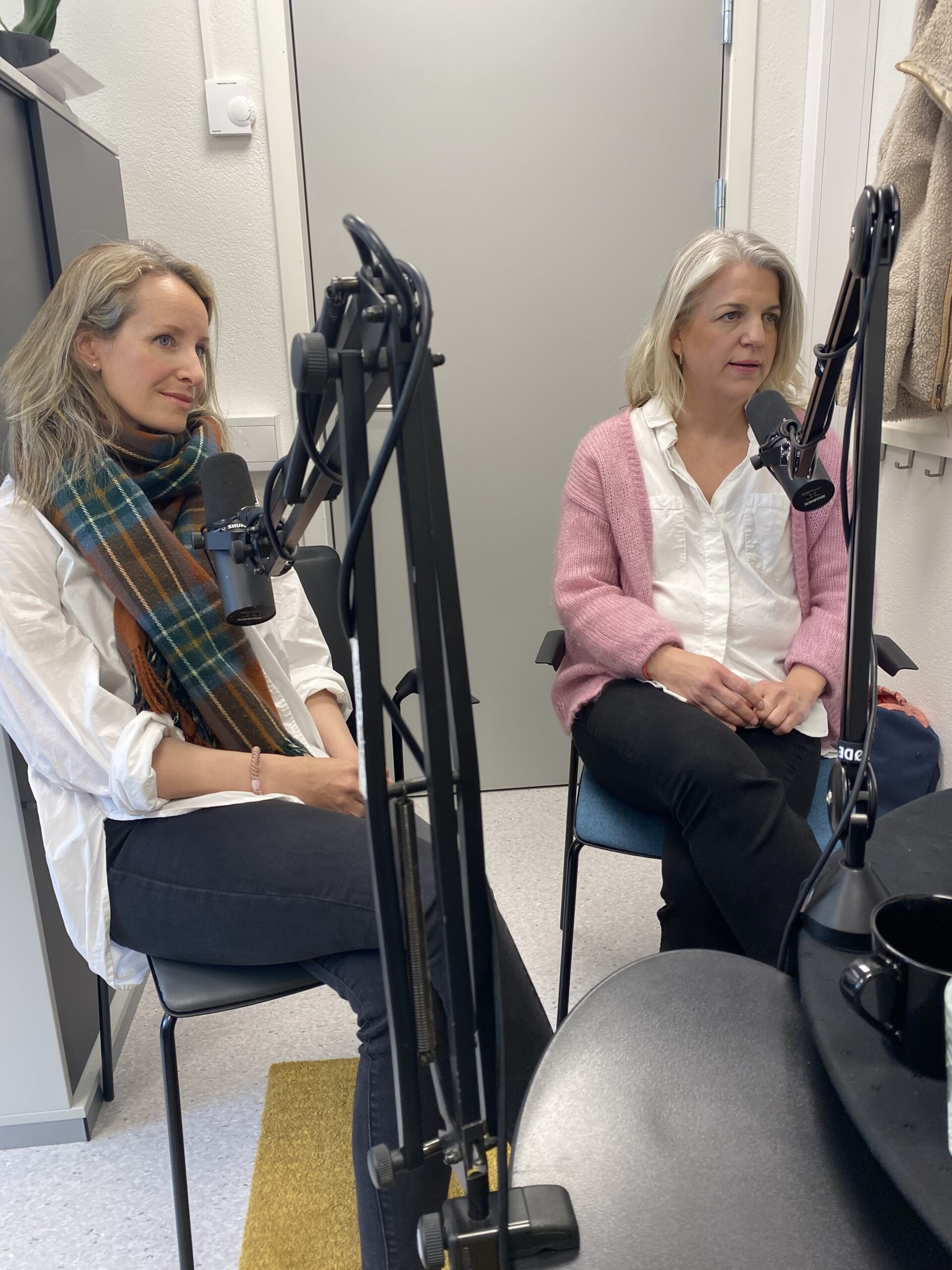 Synøve Magnussen Wiig og Hannah Lydvo Foto: Kompetansebroen