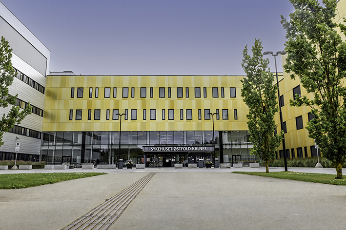 Fotografi av fasaden til sykehuset i Østfold, Kalnes