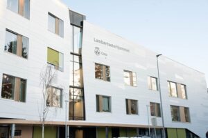 Fasade, situasjon -og aktivitetsbilder fra Lambertseterhjemmet.